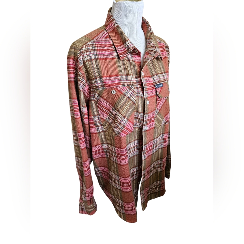 Mens Colymbia  Plaid Flannel Button Up Shirt Size XL.